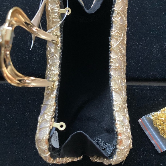 Gold vine detailing and blinged out buckle evening bag. Gold tone chain strap - Picture 3 of 6